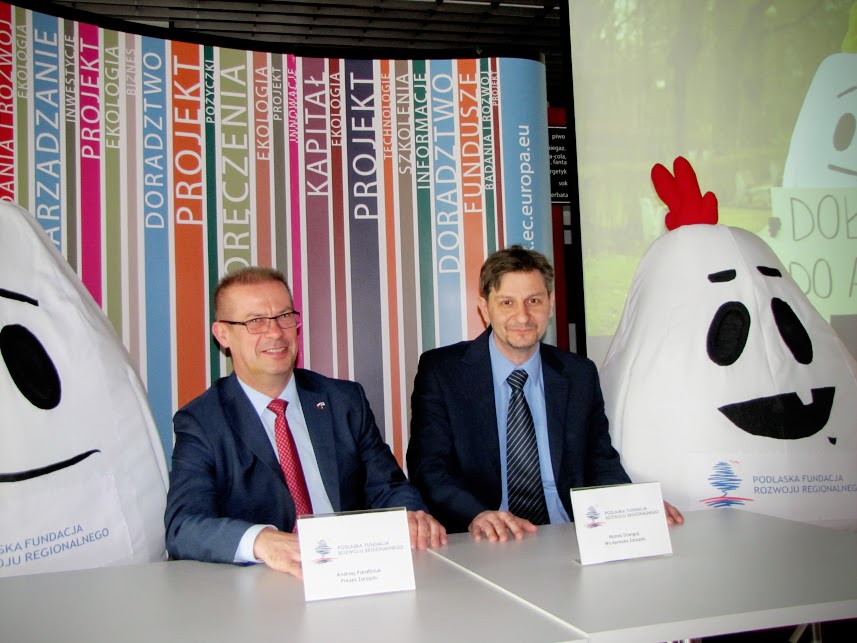 Od lewej: Andrzej Parafiniuk - prezez PFRR, Marek Dźwigaj - viceprezes PFRR podczas konferencji prasowej dot. kampanii "Postawmy na młodych", fot. Przedsiębiorcze Podlasie